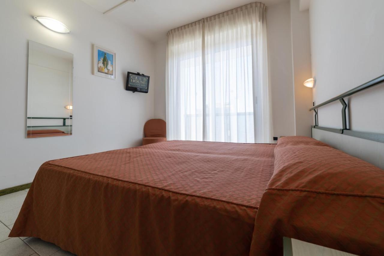 Residence Hotel Club House Cattolica Exterior foto
