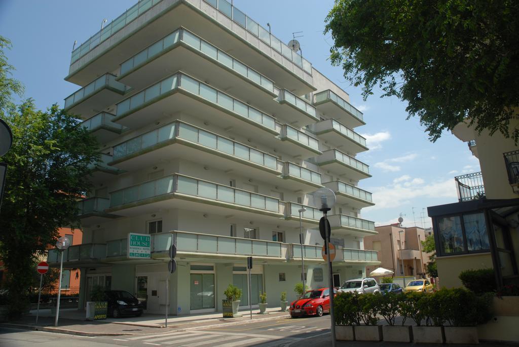 Residence Hotel Club House Cattolica Exterior foto