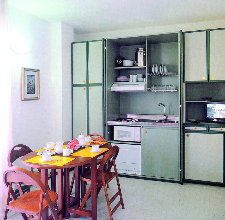 Residence Hotel Club House Cattolica Zimmer foto
